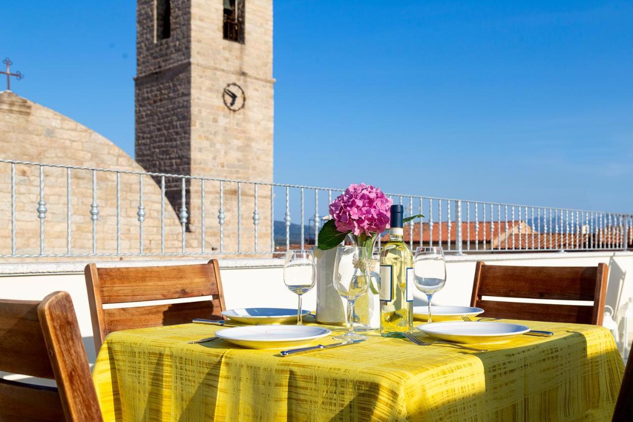 La Via Rooms And Terrace Olbia Eksteriør bilde
