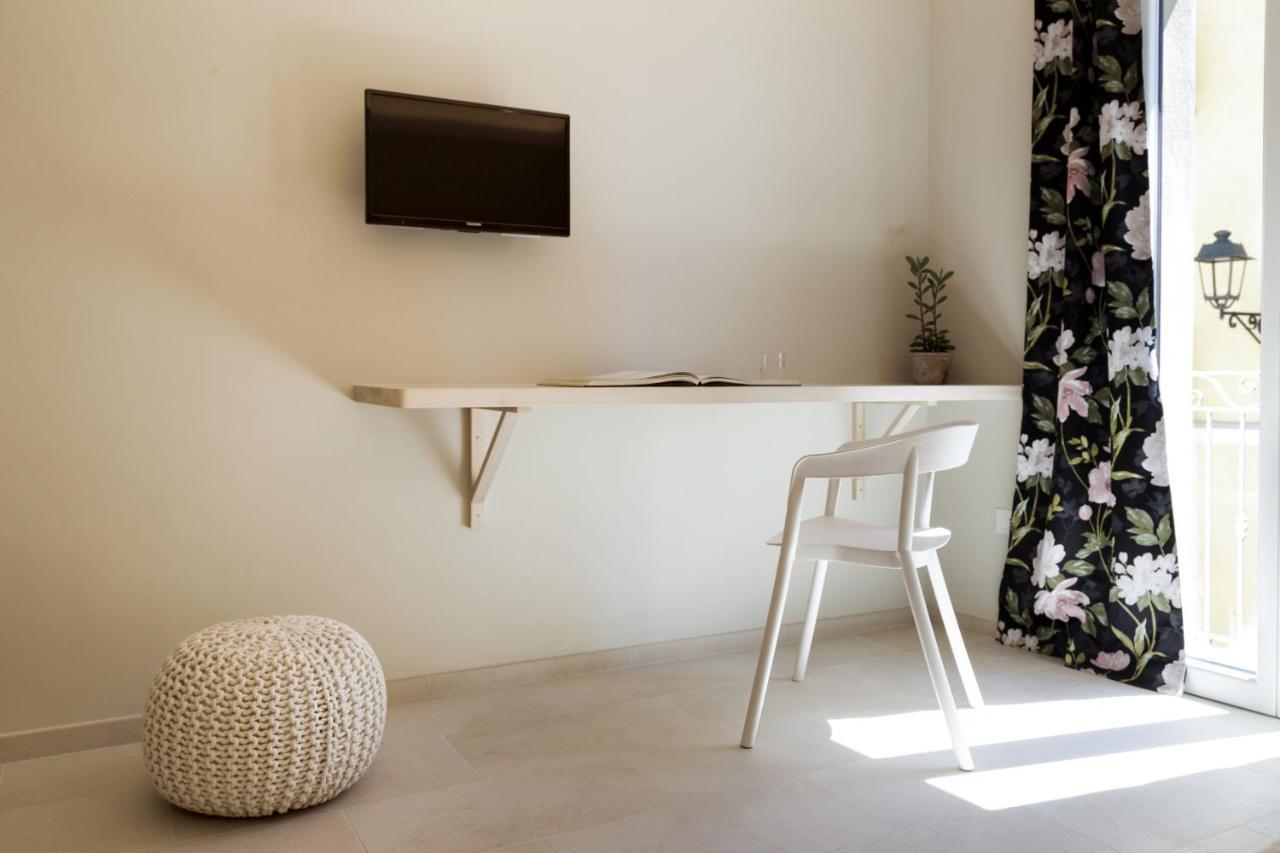 La Via Rooms And Terrace Olbia Eksteriør bilde
