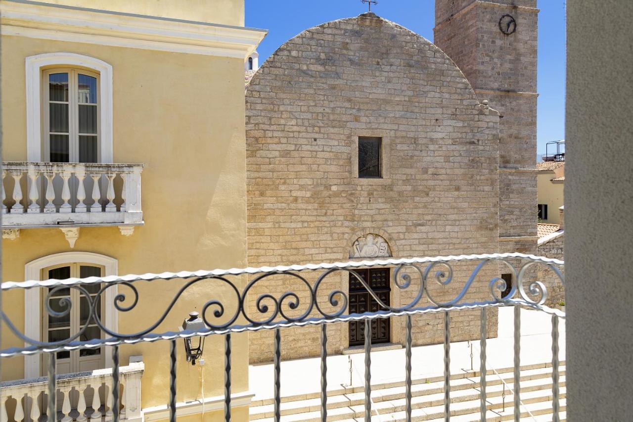 La Via Rooms And Terrace Olbia Eksteriør bilde