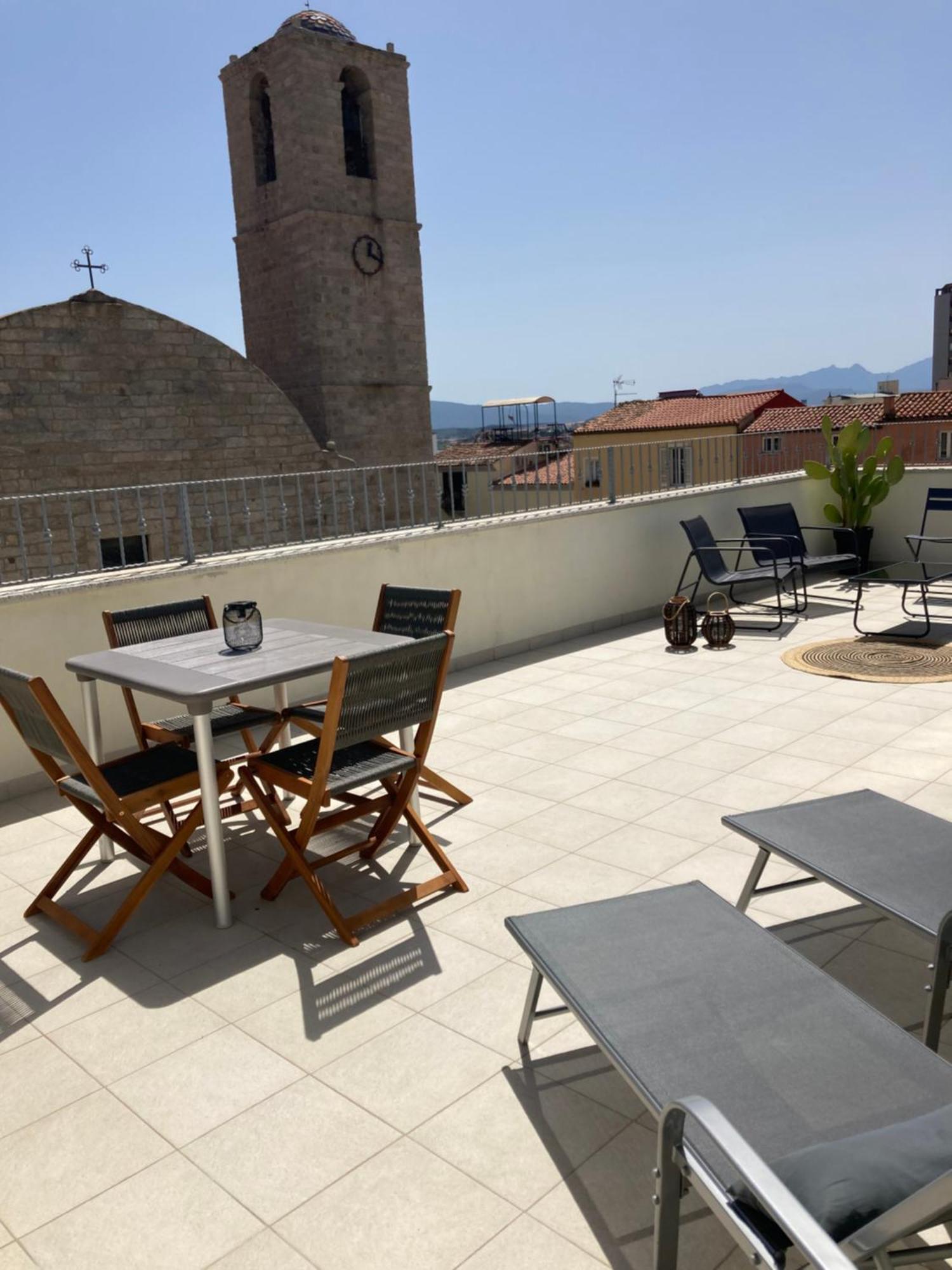 La Via Rooms And Terrace Olbia Eksteriør bilde